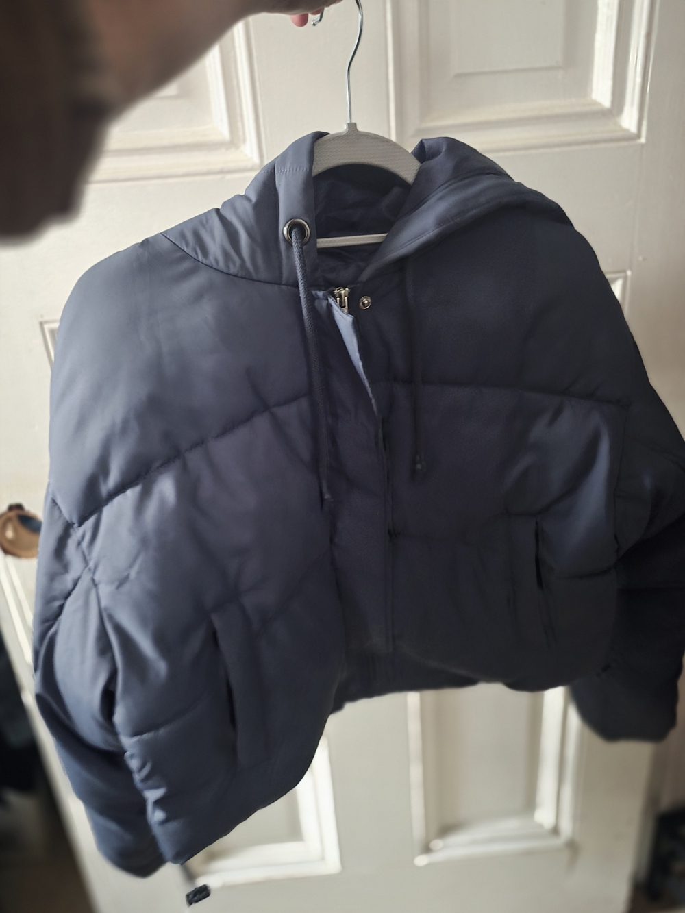Cropped Puffer Hoodie in Deep Charcoal Navy